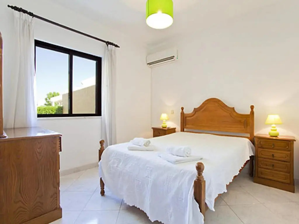 Villa Andre 3 Bedroom Villa With Pool - Walking Distance to Albufeira