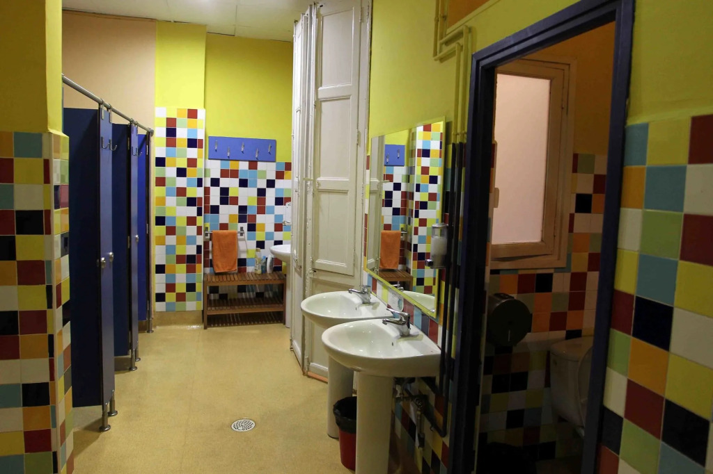 Red Nest Hostel
