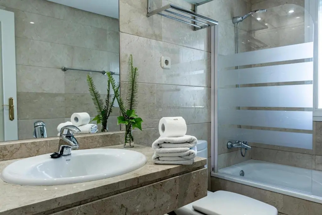Dn11-2 Bedroom Apartment Close to Puerto Banus