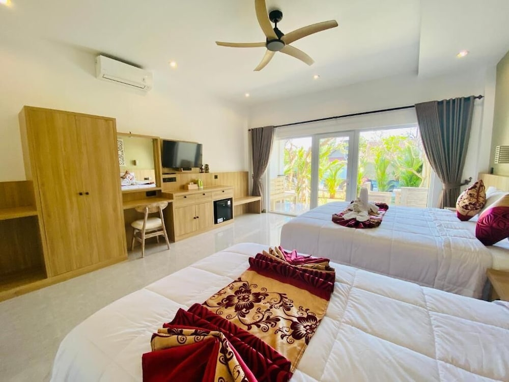 Solaluna Beach Homestay