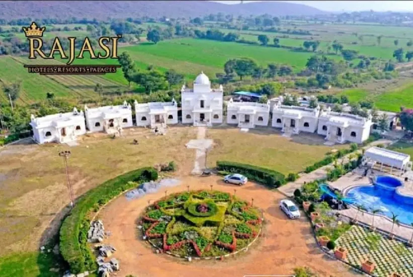 Rajasi Palace