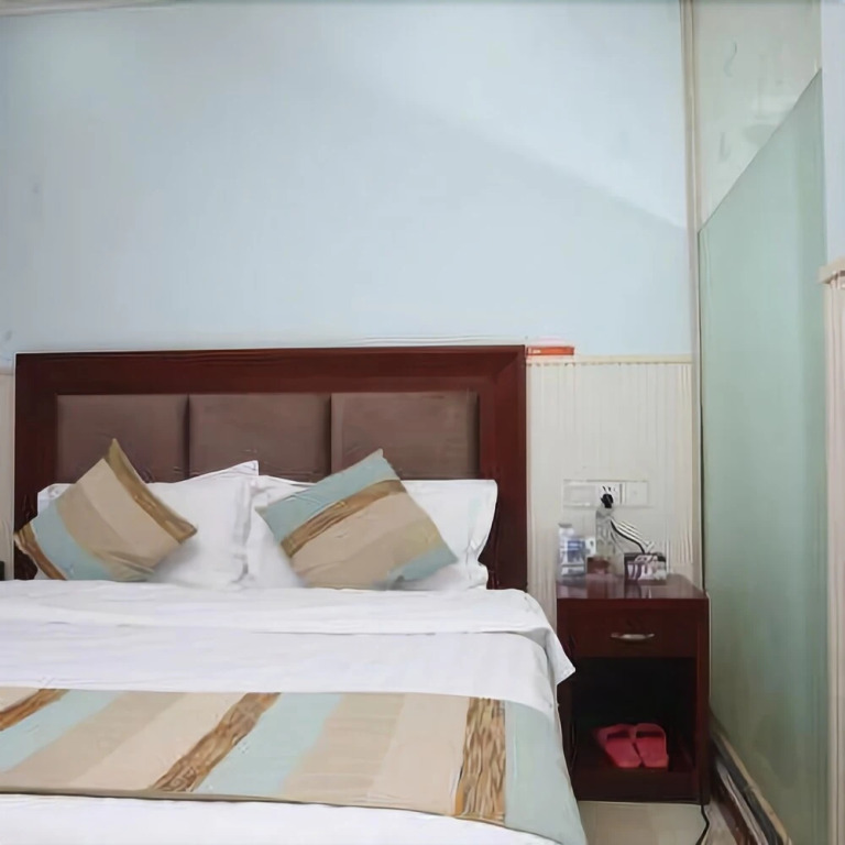Chunxi Yujing Hotel