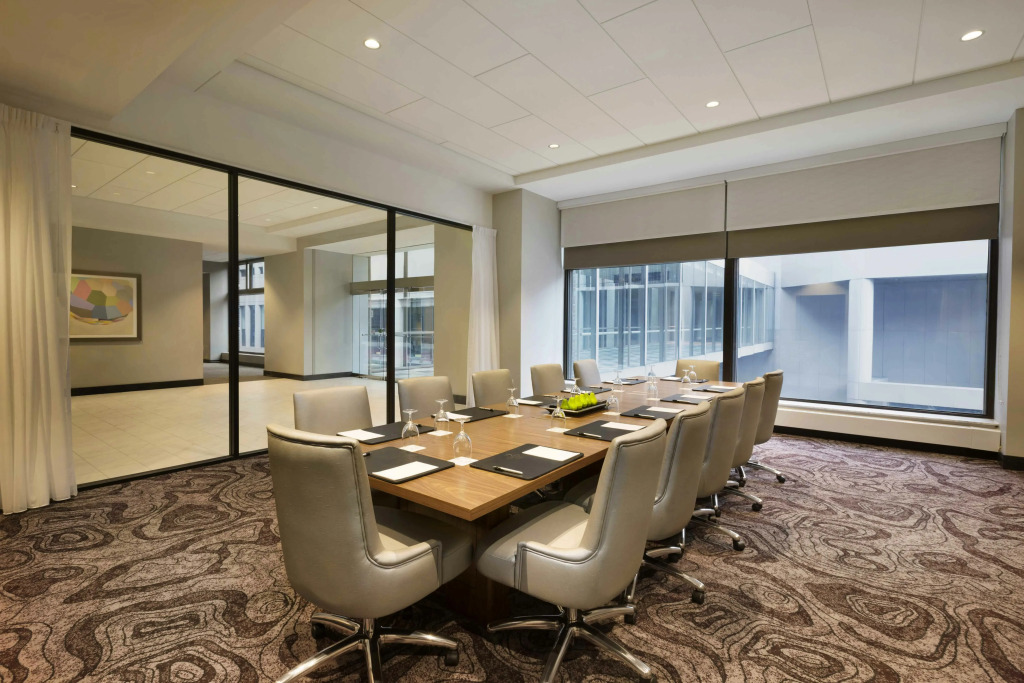 Embassy Suites By Hilton Minneapolis Downtown Hotel