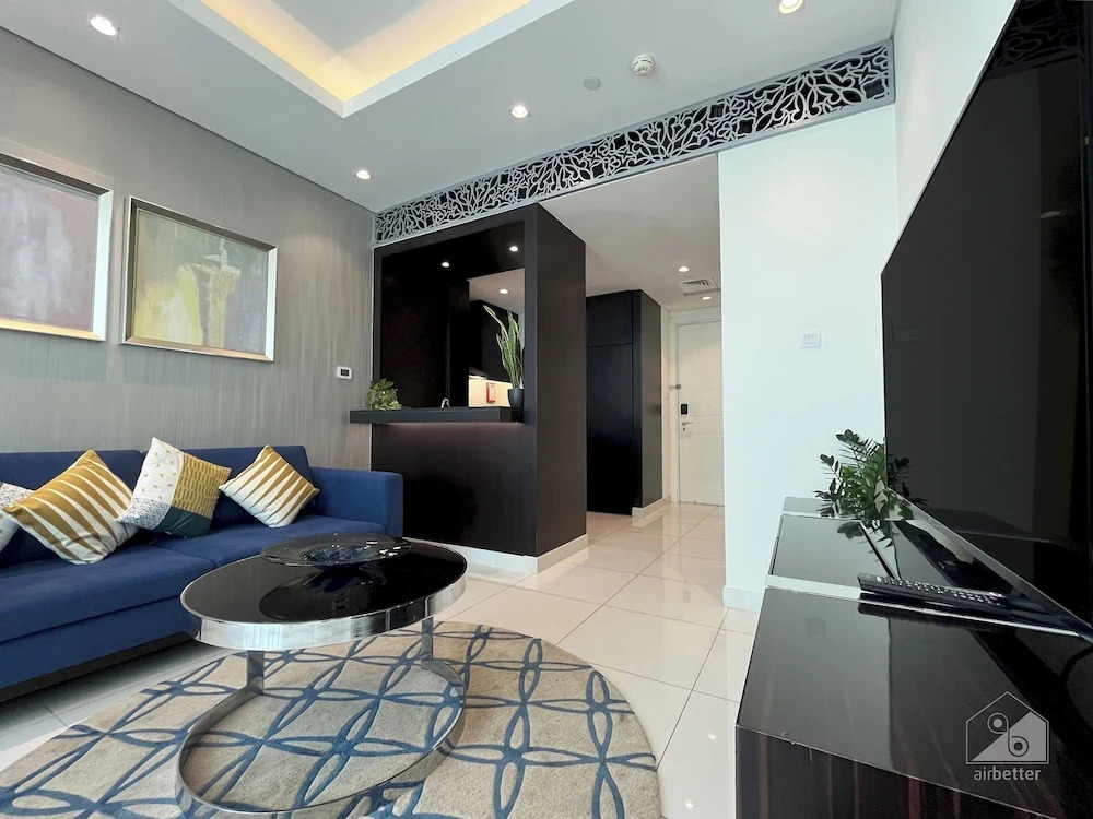 Cozy 1b With Balcony in Business Bay