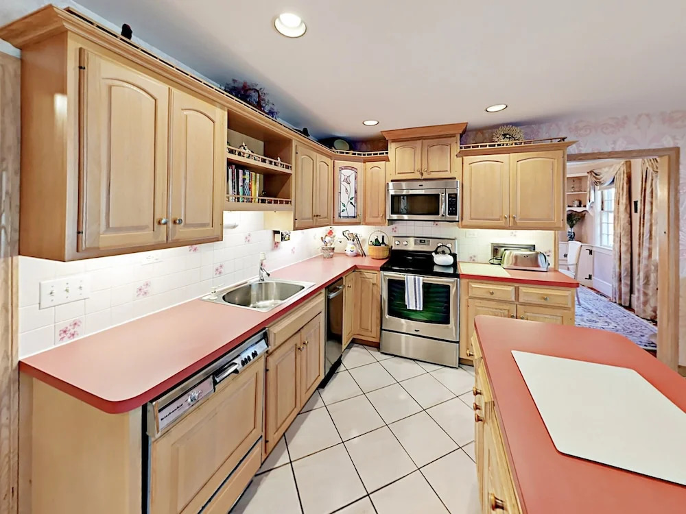 49 Brooks Rd Home