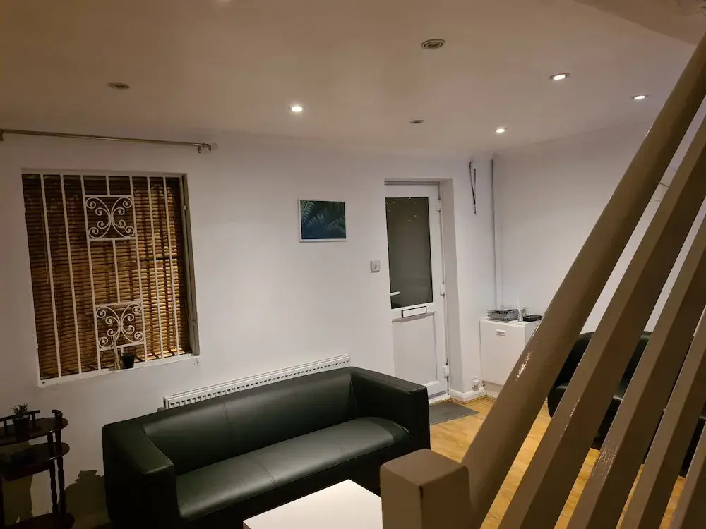 4br-2ensuite-10mincentrallondon-sleeps11-parking
