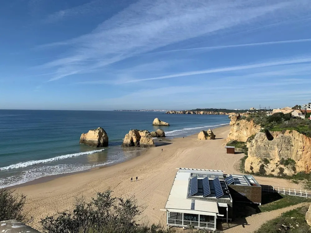 Cosy Apartment, Pool, in Praia Da Rocha, Portimao