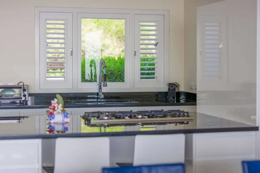 Spacious, Bright Villa - Spectacular Ocean View