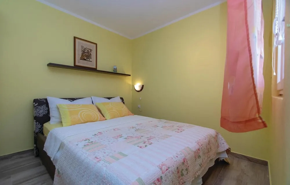 Beautiful Home in Pelegrin With Wifi and 3 Bedrooms