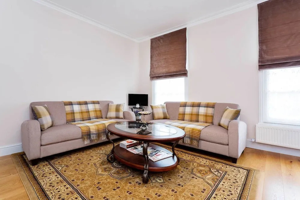 Edgware Elegance