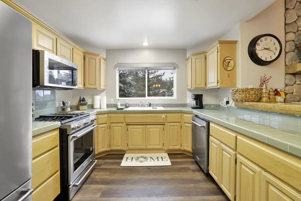 2220-castle Glen Gem 3 Bedroom Home by Redawning