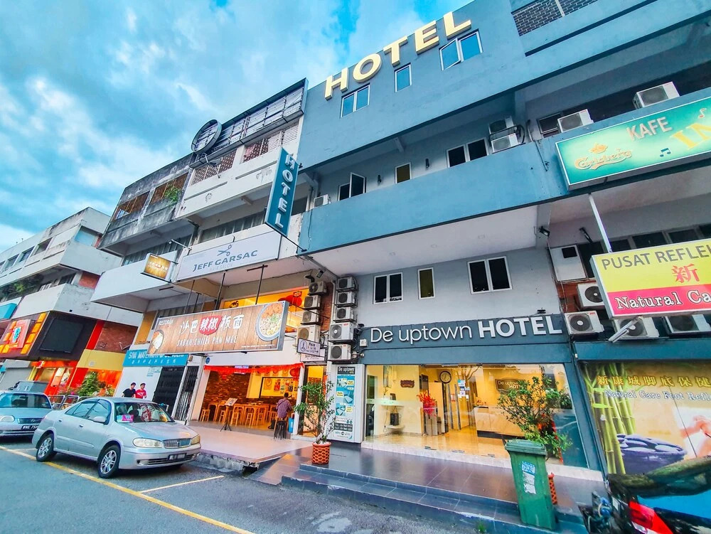 吉隆坡153 德上城1OYO客房酒店(OYO 153 de Uptown Hotel 1 Kuala Lumpur)