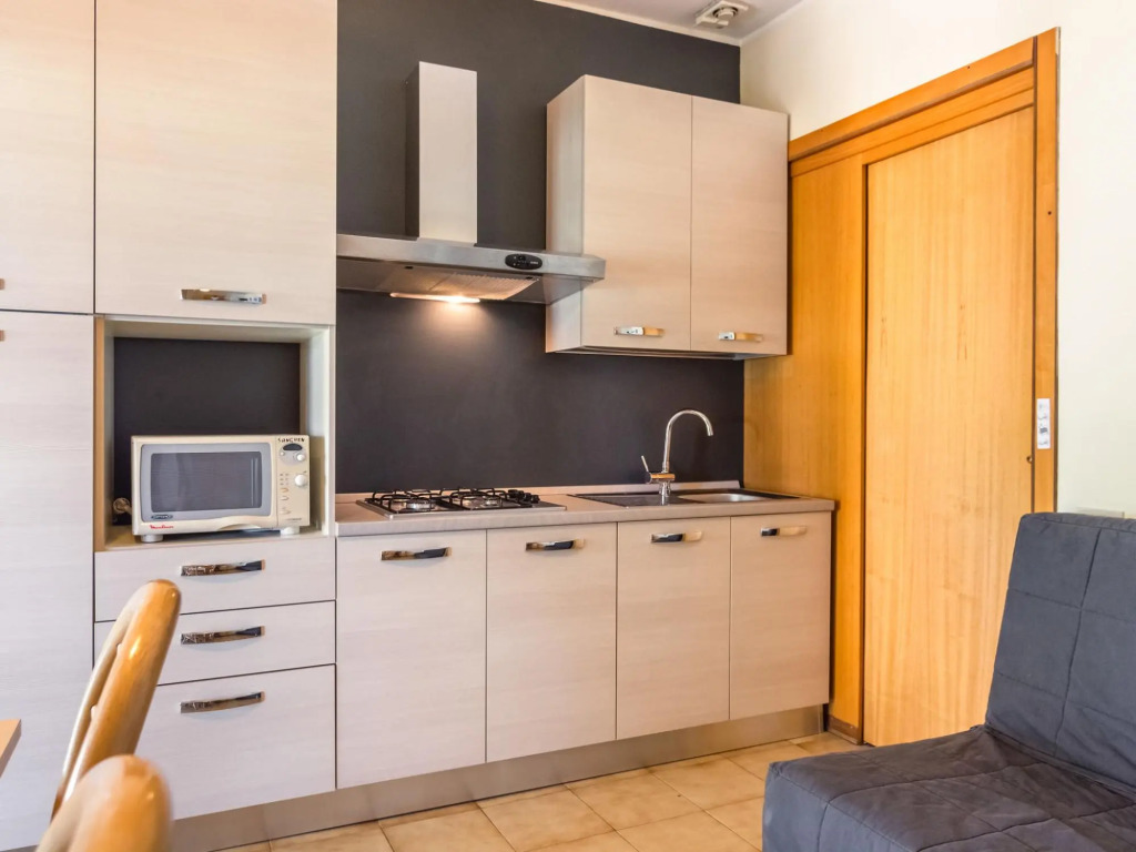 Serene Apartment in Manerba Del Garda with Pool