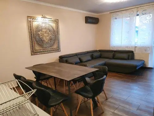 Royal Luxus Wellness Apartman