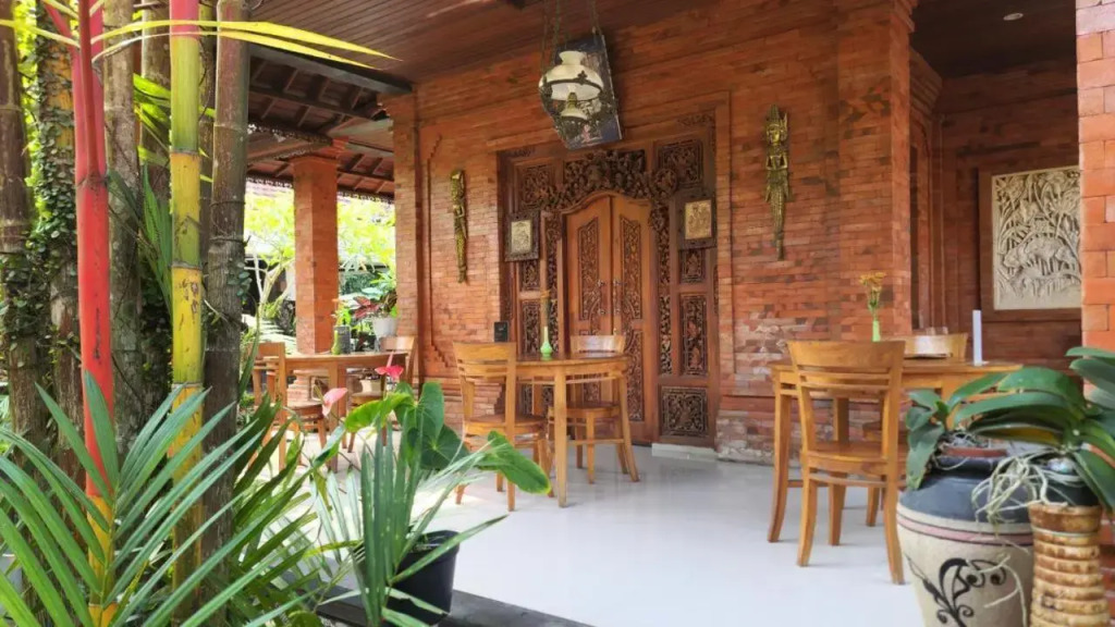 Mambal Guests House
