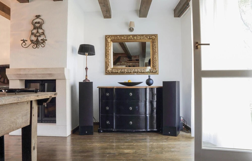 Stunning Home in Liznjan With Sauna, Wifi and 4 Bedrooms