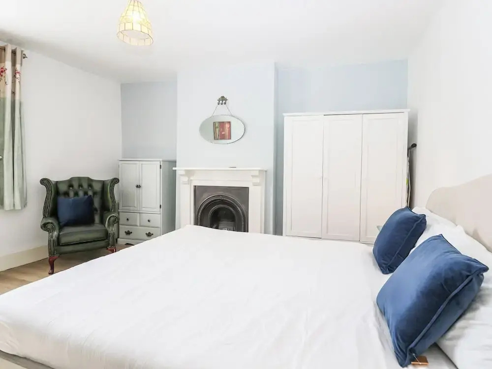 Goldhurst Apartment