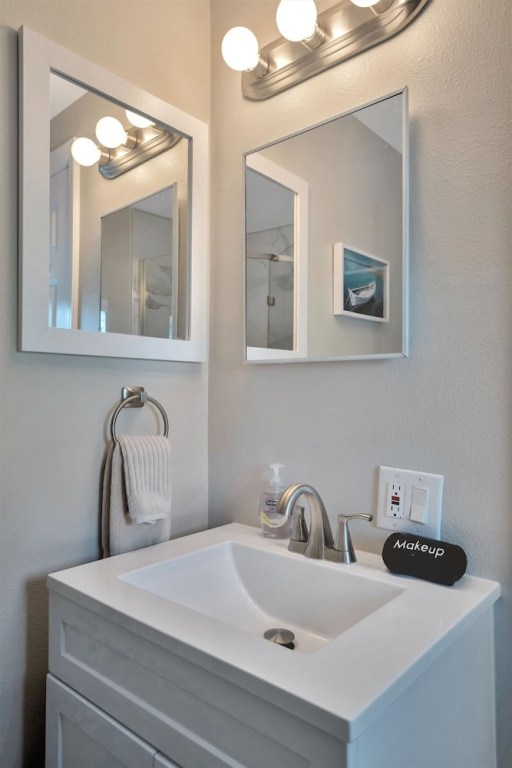 Luxury Waterside Suite 2mins 2 Beach Heated Pool