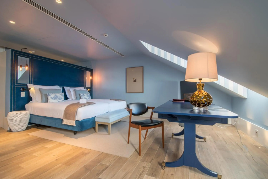 Lx Boutique Hotel