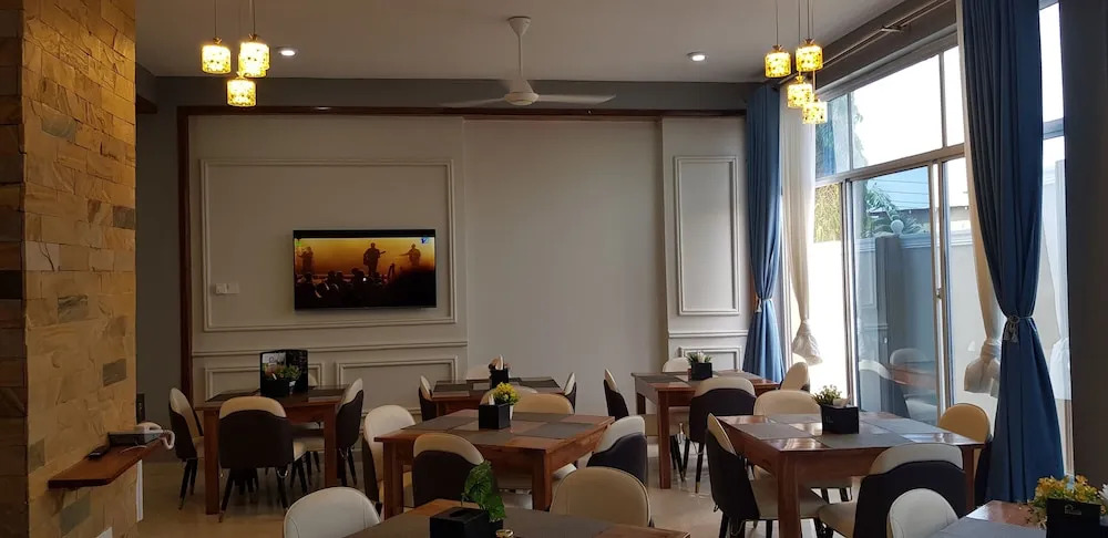 Eastern City Hotel