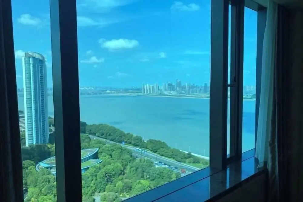 Dragon Executive Apartments