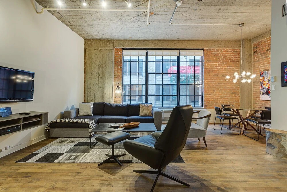 Unity Condo by Hometrotting