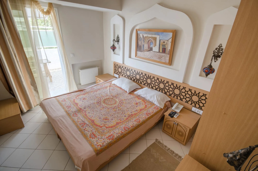 Hotel Saheb Ettabaa