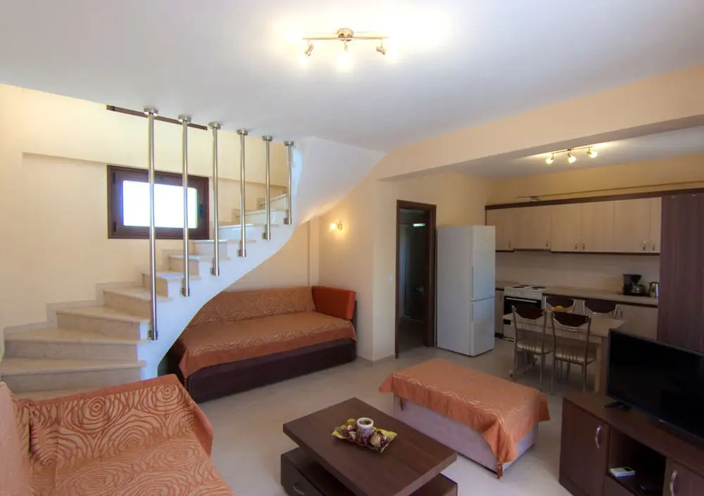 Ianthi Maisonettes