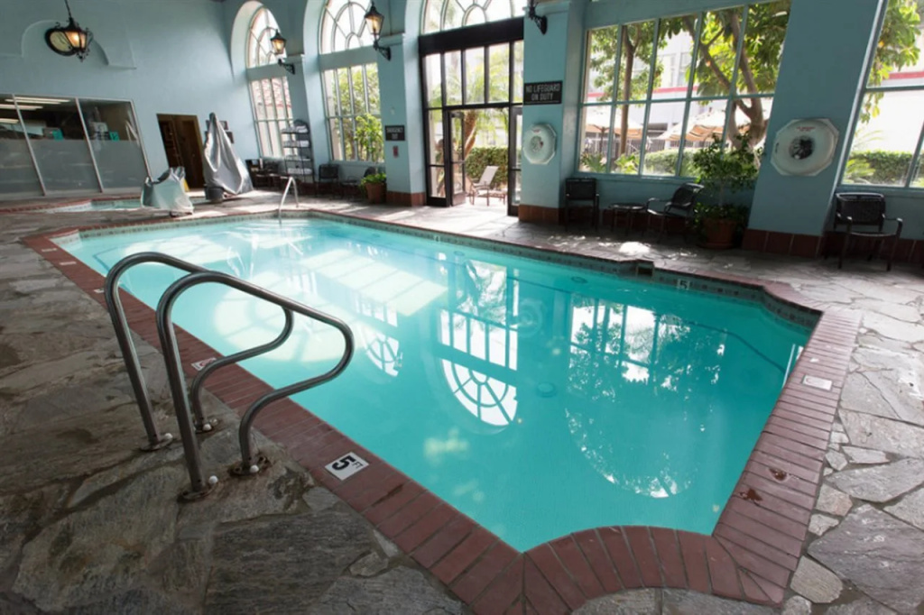 Embassy Suites by Hilton Los Angeles International Airport South