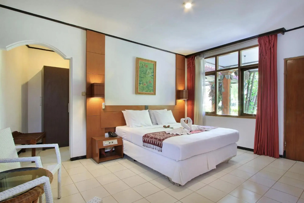 Puri Naga Beachfront Cottages