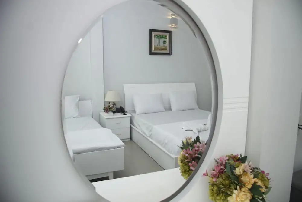 White Diamond PN Hotel
