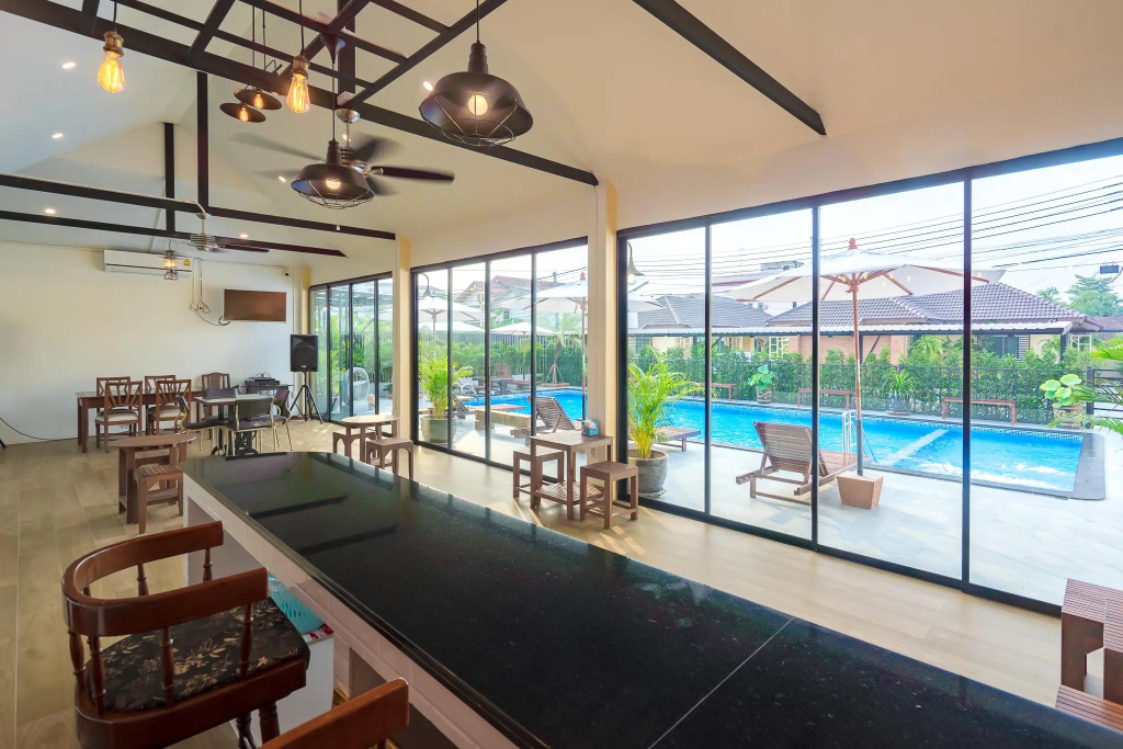 Suphan Lake Hometel