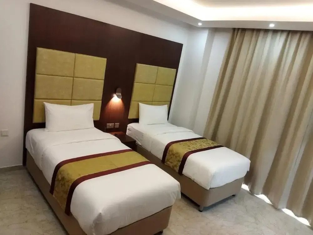 Grand Mirage Hotel