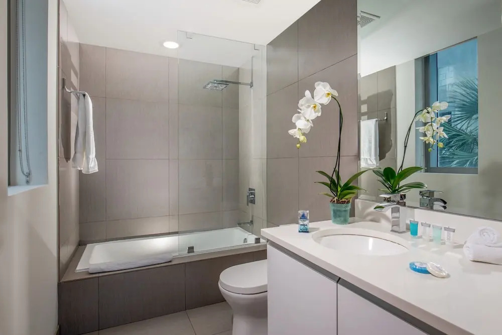 Cote D'Azur Ocean Apartments Miami Beach