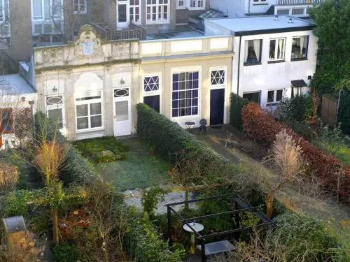 Hotel Adolesce