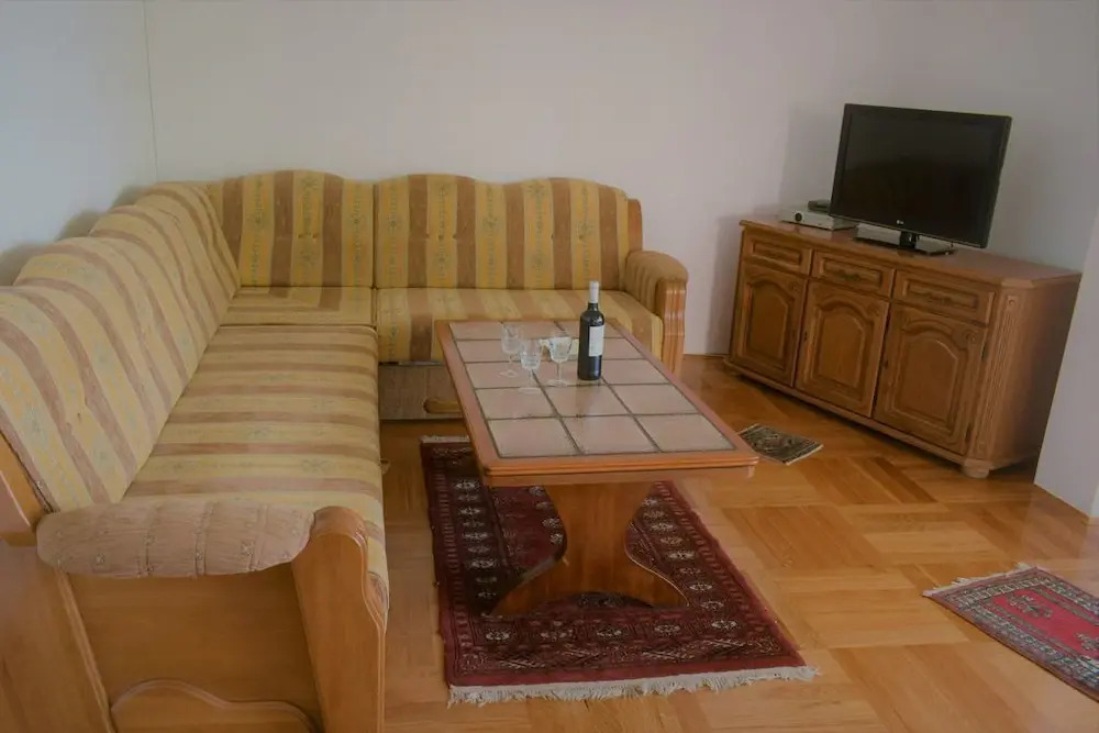 Apartments Ivec
