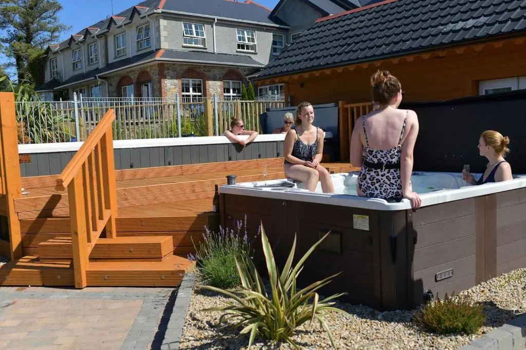 Dulrush Lodge Guest House, Restaurant and Self-Catering