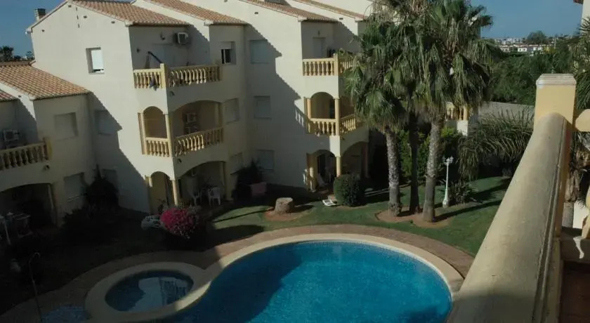 Apartamentos La Giralda