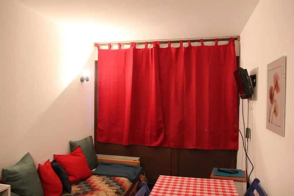 studio for 2 in the heart of the resort Holiday home 0 agence la cime