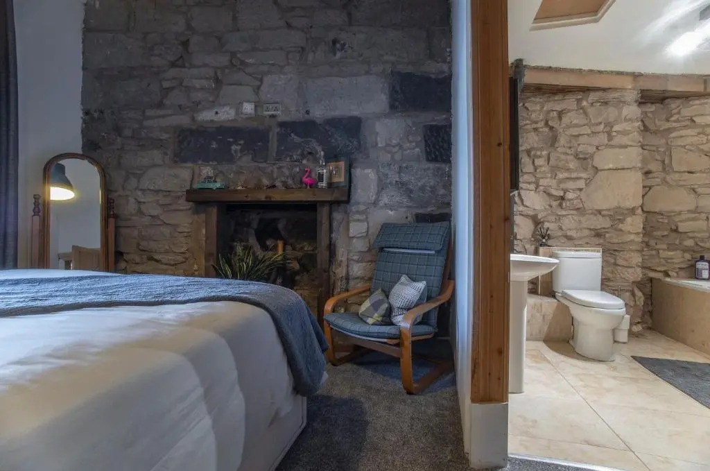 2 Bed in great location 15-20 Minutes walk to SEC
