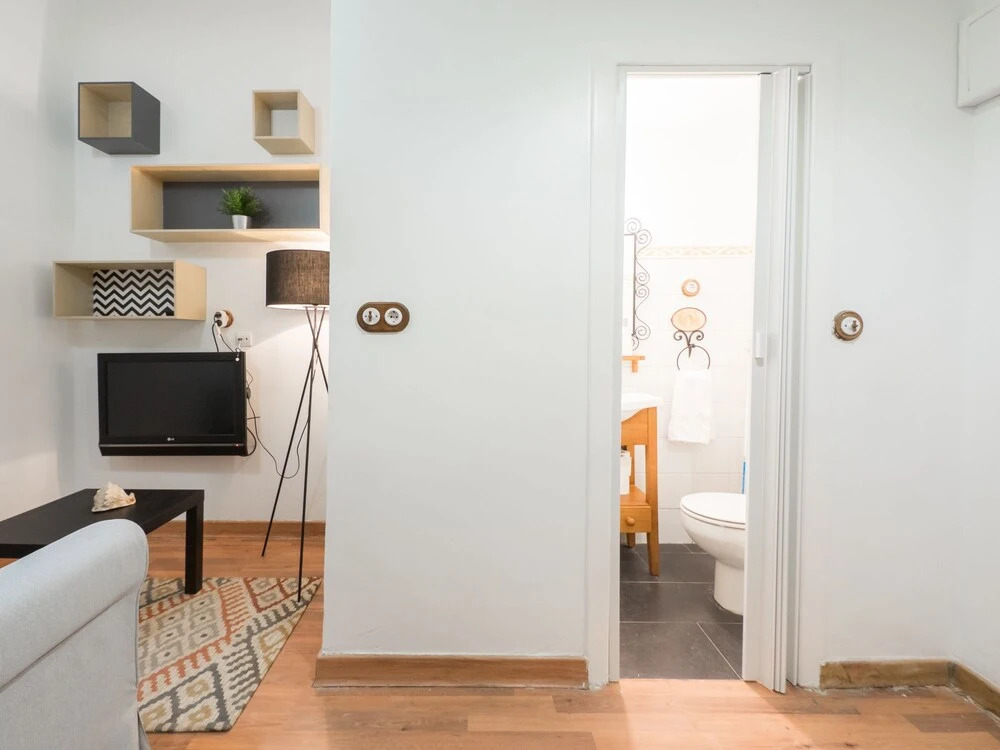 Room to Rent Augusto Figueroa