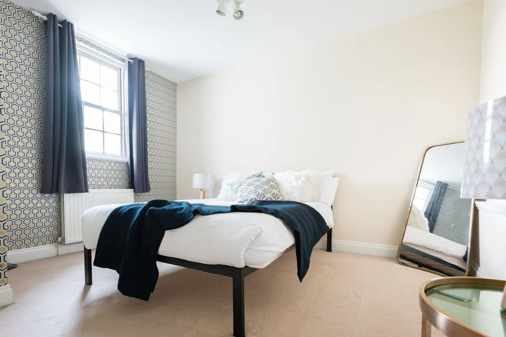 The Lapis Lounge - Large 3bdr House at River Avon - Sleeps 8