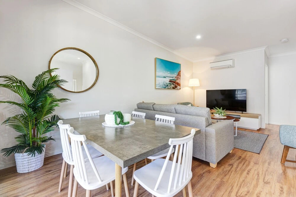 MARJ12- Stylish and Spacious Apartment