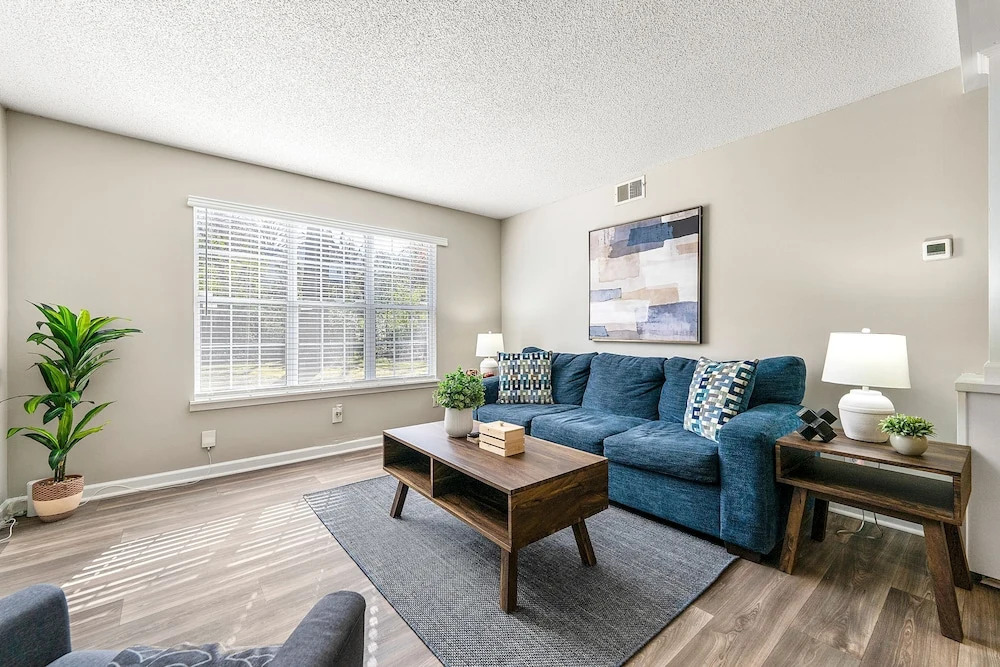 Upper Westside 2BR Free Parking Wi-fi