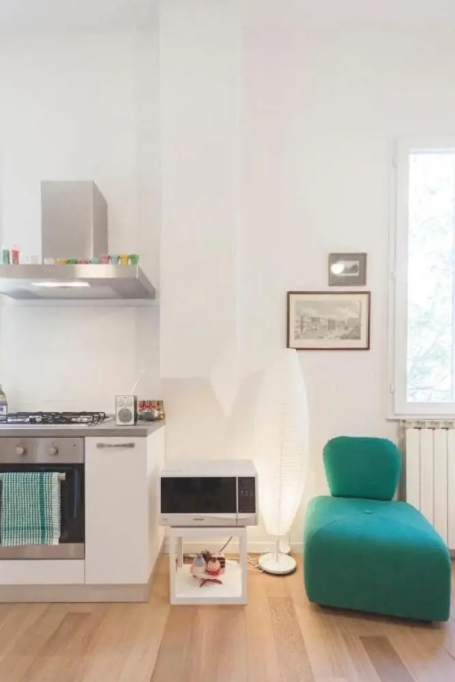 Mirasole in Bologna with 1 bedrooms and 1 bathrooms