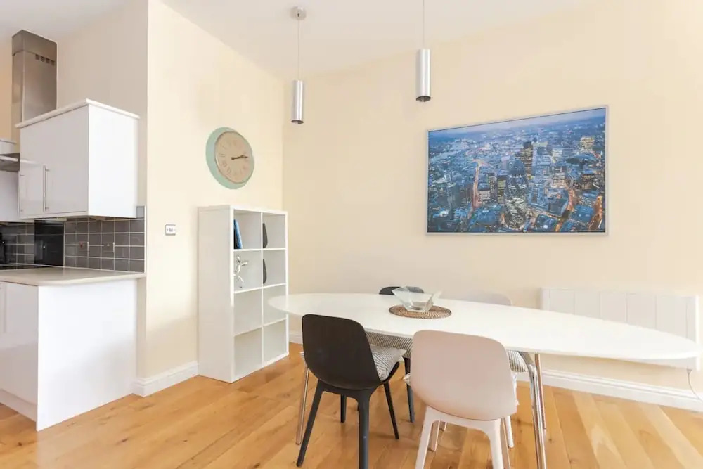 Stylish 2 Bedroom Apartment in Greenwich