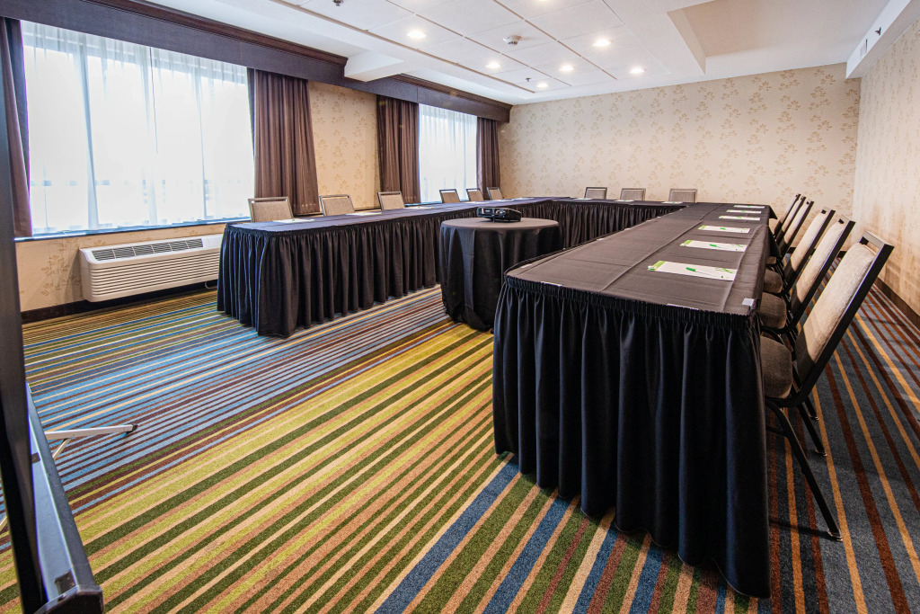 Holiday Inn St. Louis Airport West Earth City by IHG