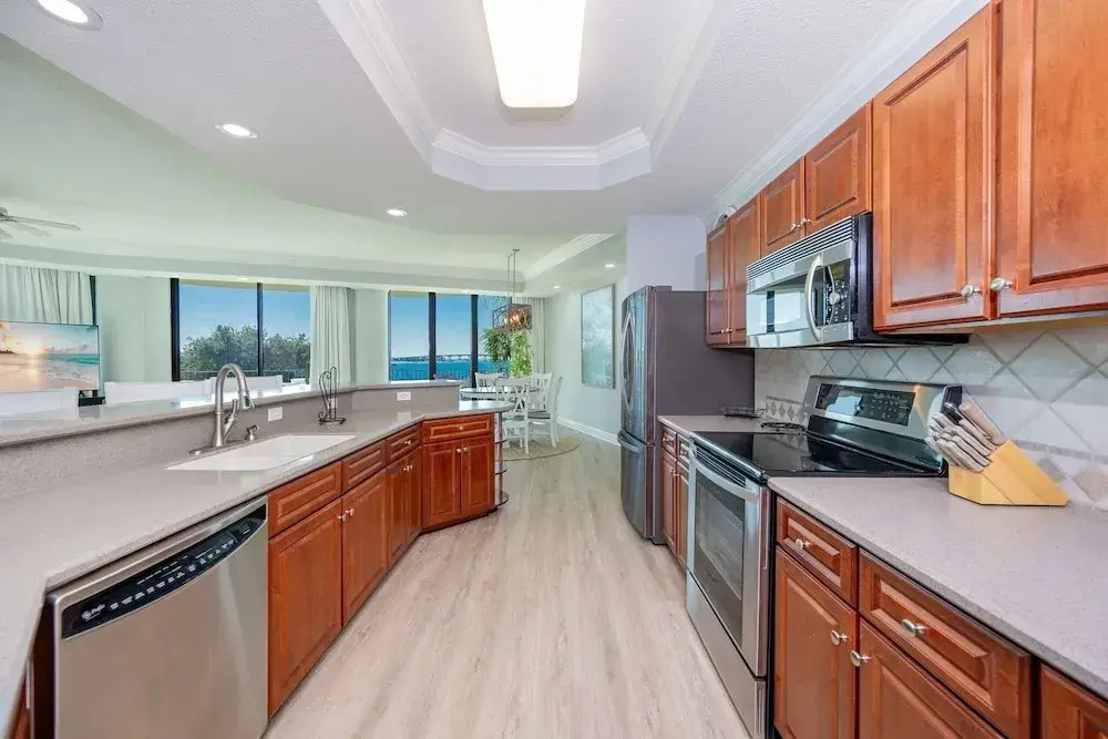 Phoenix On The Bay 1134 3 Bedroom Condo
