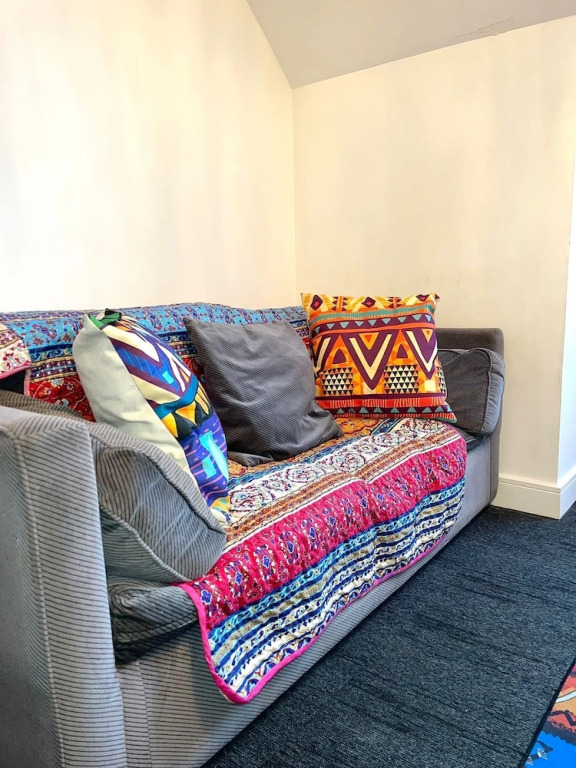 Charming 1-bed Loft Apartment in Romford