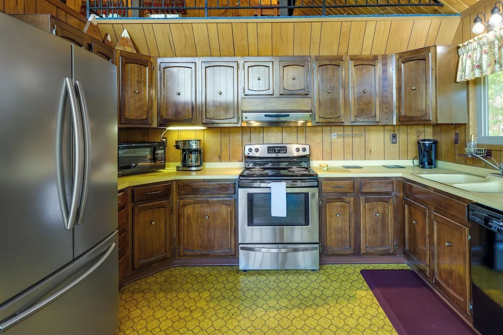Hike, Bike & Golf: Peaceful Cabin in Twain Harte!